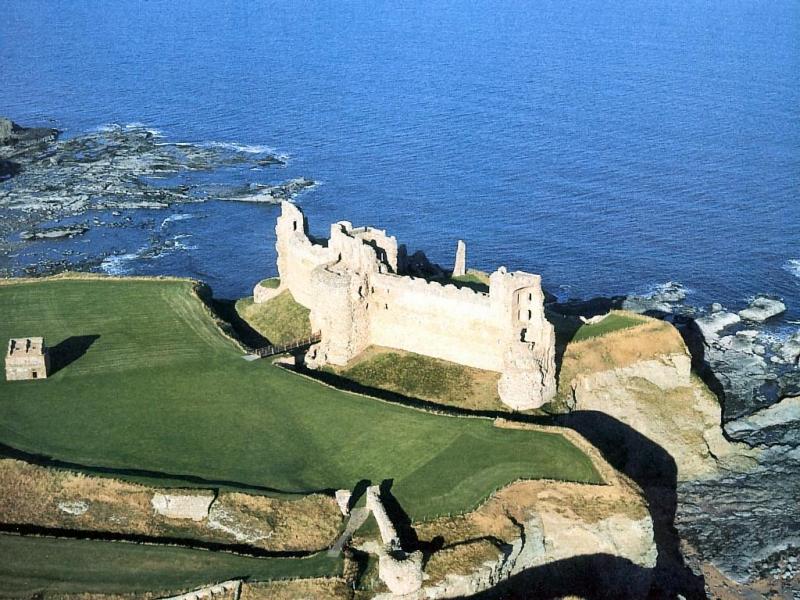 Tantallon Castle, click to view large